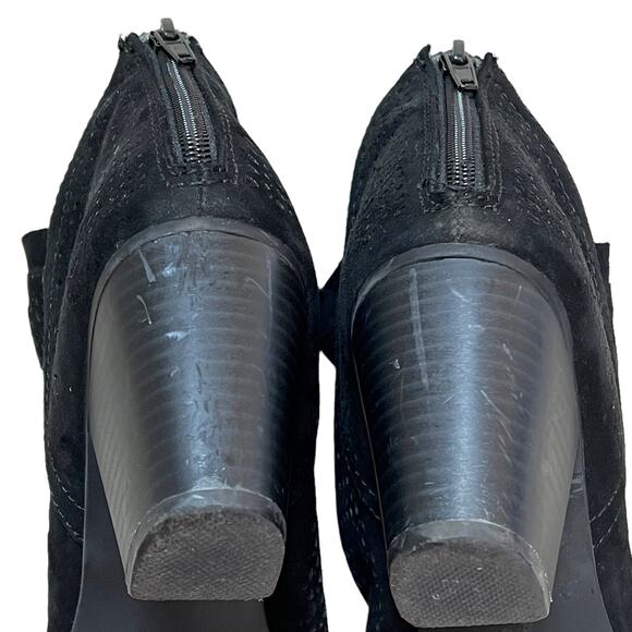 Report Footwear SIZE 7.5 Geometric Shapes Cut Out 2.5" Heel Ankle Booties - Picture 5 of 8